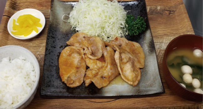 クリスタルポークの生姜焼き定食